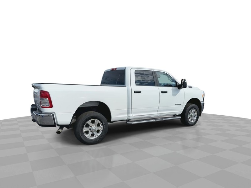 Ram 2500 Vehicle Full-screen Gallery Image 13