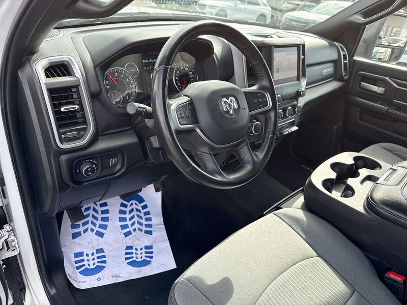 Ram 2500 Vehicle Full-screen Gallery Image 17