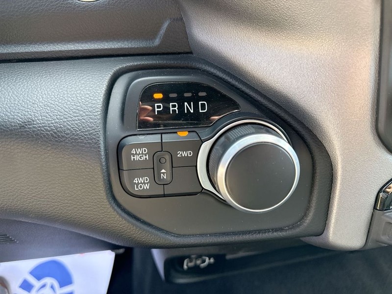 Ram 2500 Vehicle Full-screen Gallery Image 22