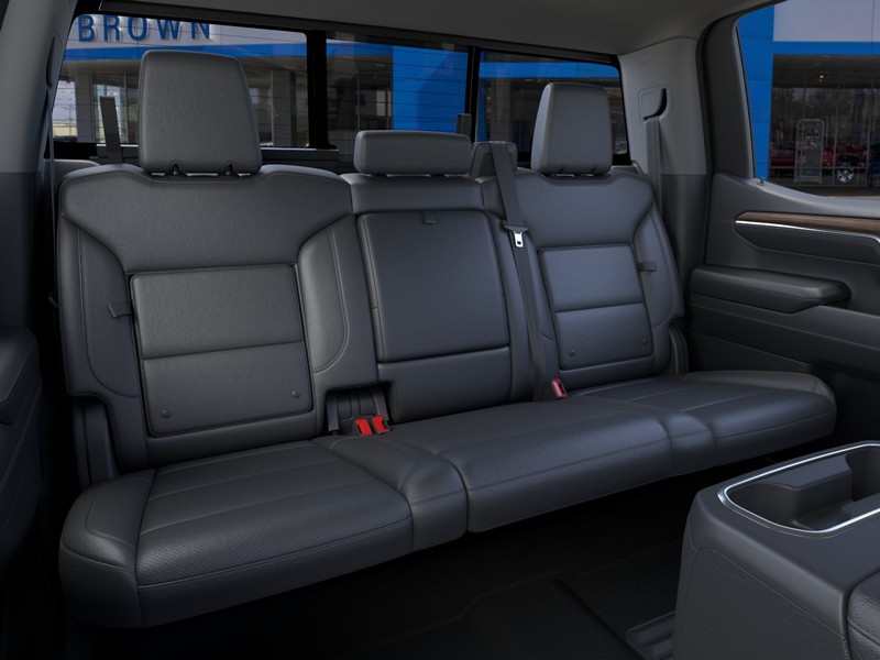 Chevrolet Silverado 1500 Vehicle Full-screen Gallery Image 17