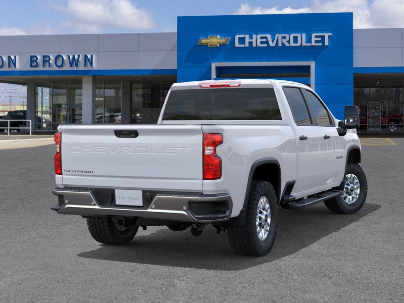 Chevrolet Silverado 2500 HD Vehicle Full-screen Gallery Image 4