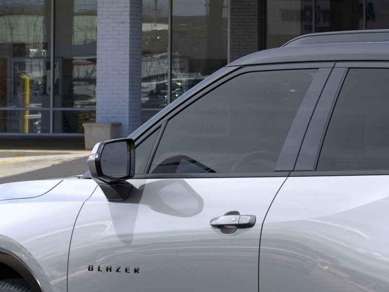 Chevrolet Blazer Vehicle Full-screen Gallery Image 12