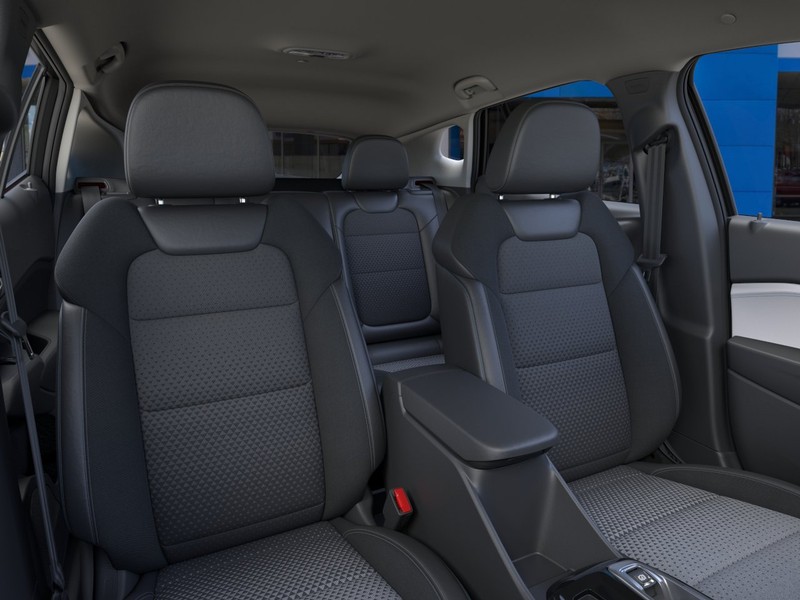 Chevrolet Trax Vehicle Full-screen Gallery Image 16