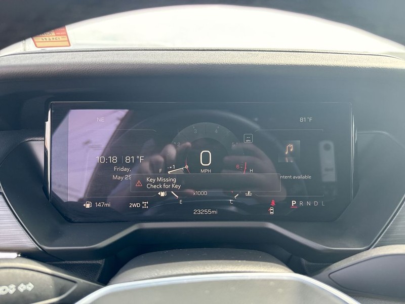 GMC Acadia Vehicle Full-screen Gallery Image 19