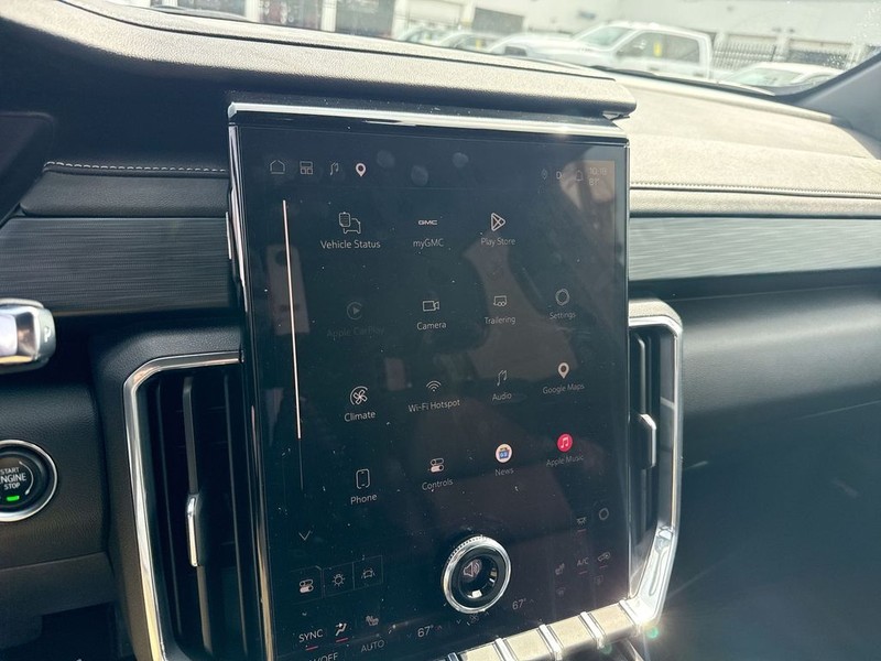 GMC Acadia Vehicle Full-screen Gallery Image 20