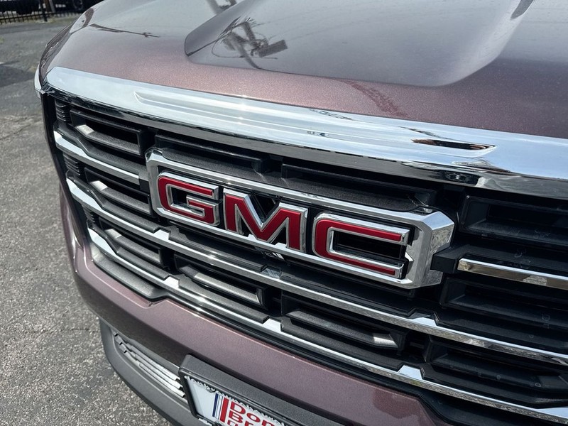 GMC Acadia Vehicle Full-screen Gallery Image 36