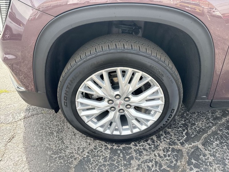 GMC Acadia Vehicle Full-screen Gallery Image 38