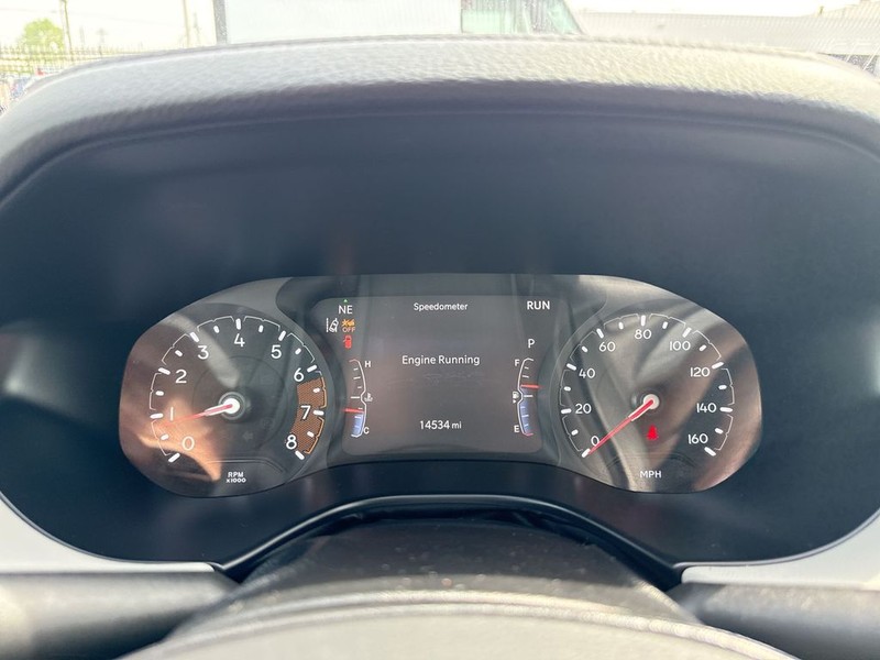 Jeep Compass Vehicle Full-screen Gallery Image 18