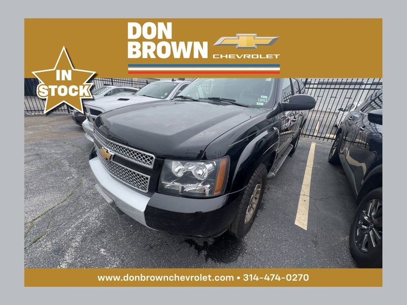 2014 Chevrolet Suburban 4WD 1500 LT's photo