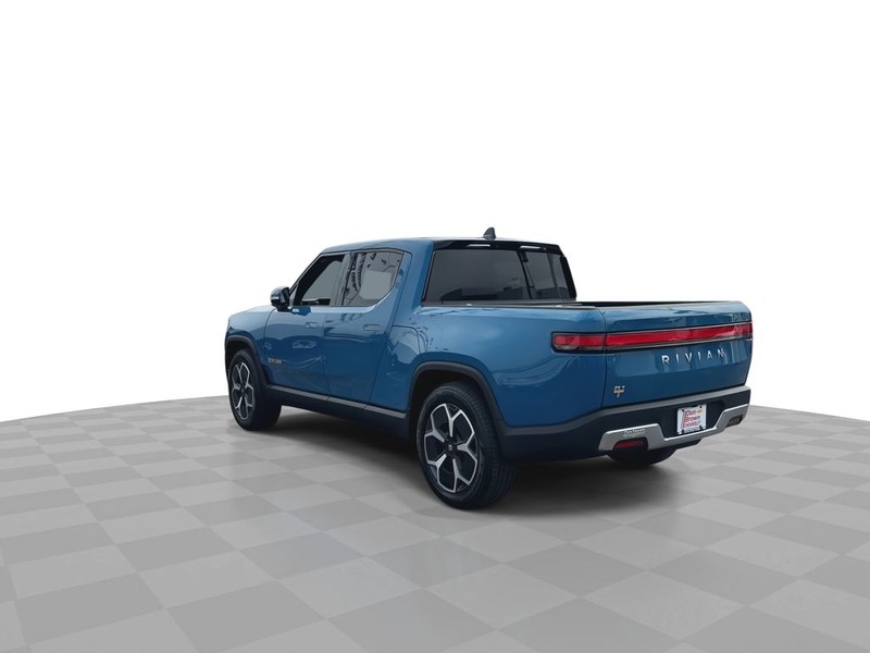 Rivian R1T Vehicle Full-screen Gallery Image 10