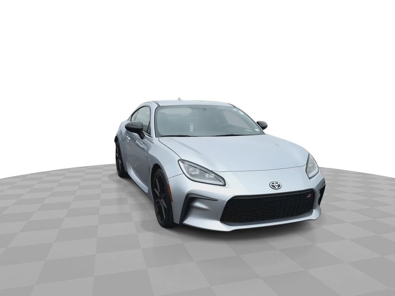 Toyota GR86 Vehicle Full-screen Gallery Image 4