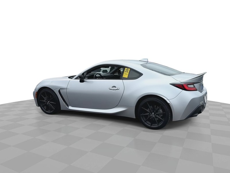Toyota GR86 Vehicle Full-screen Gallery Image 10