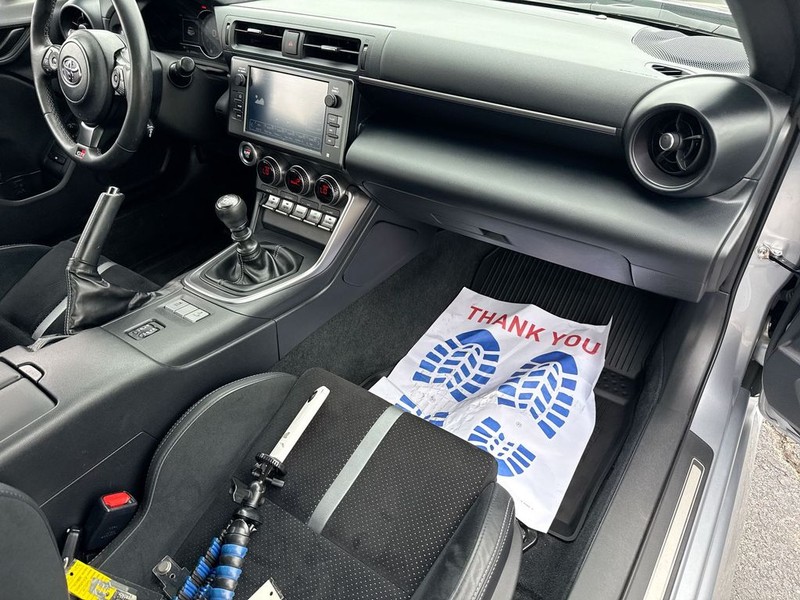 Toyota GR86 Vehicle Full-screen Gallery Image 33