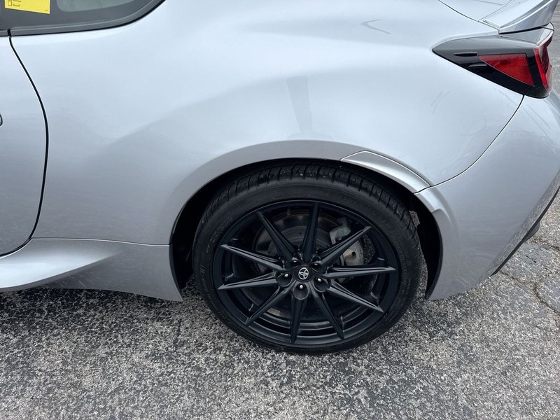 Toyota GR86 Vehicle Full-screen Gallery Image 37