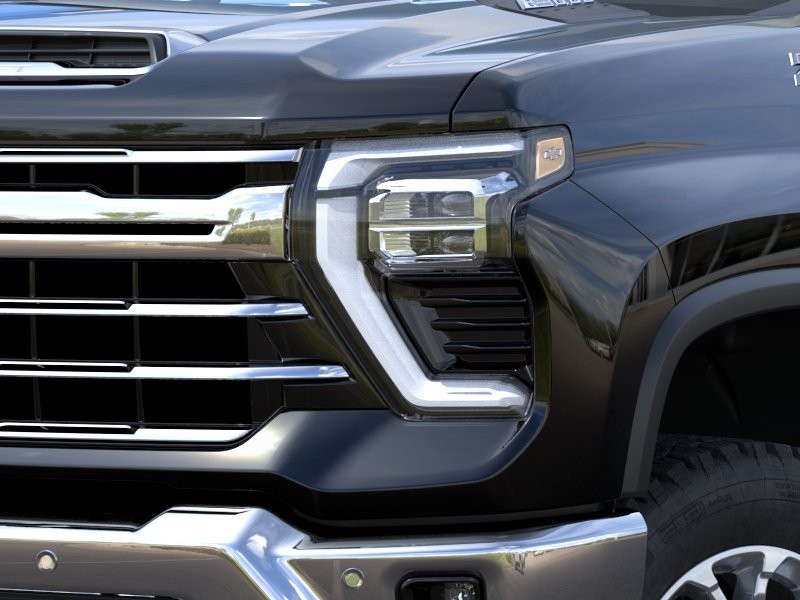 Chevrolet Silverado 2500 HD Vehicle Full-screen Gallery Image 10