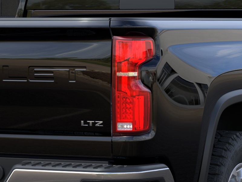 Chevrolet Silverado 2500 HD Vehicle Full-screen Gallery Image 11