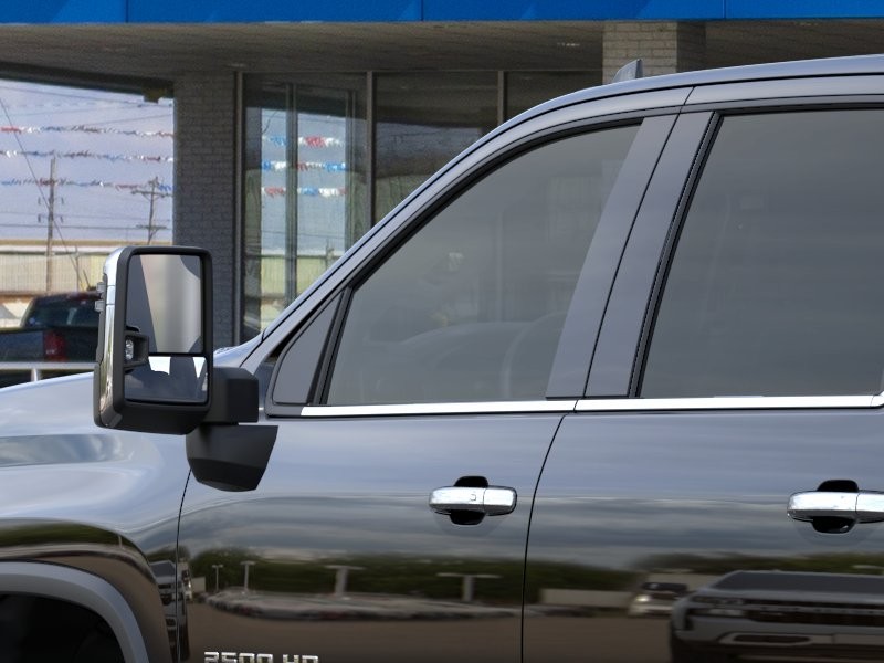 Chevrolet Silverado 2500 HD Vehicle Full-screen Gallery Image 12