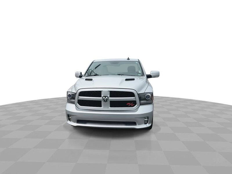 Ram 1500 Vehicle Full-screen Gallery Image 4