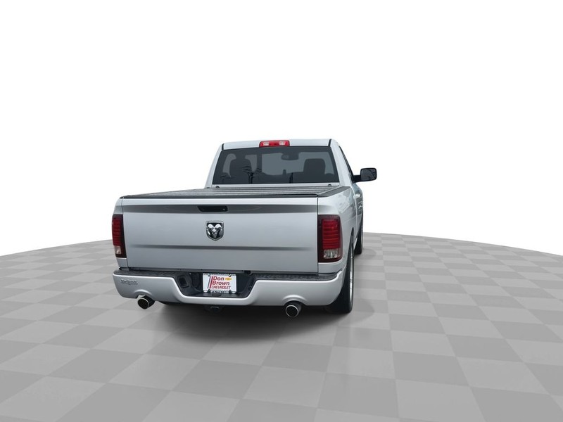 Ram 1500 Vehicle Full-screen Gallery Image 11