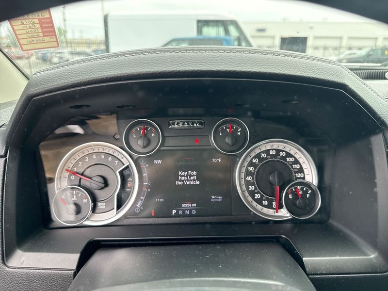 Ram 1500 Vehicle Full-screen Gallery Image 18