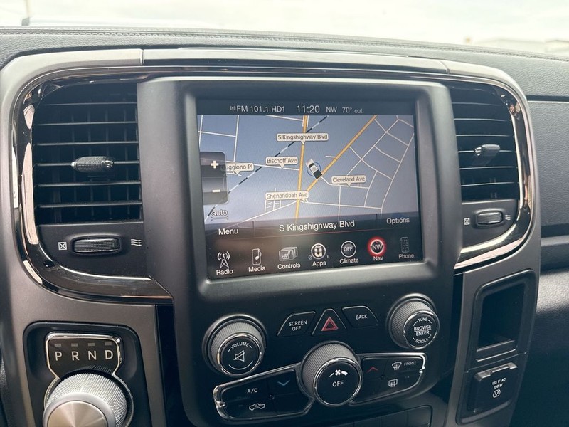 Ram 1500 Vehicle Full-screen Gallery Image 21