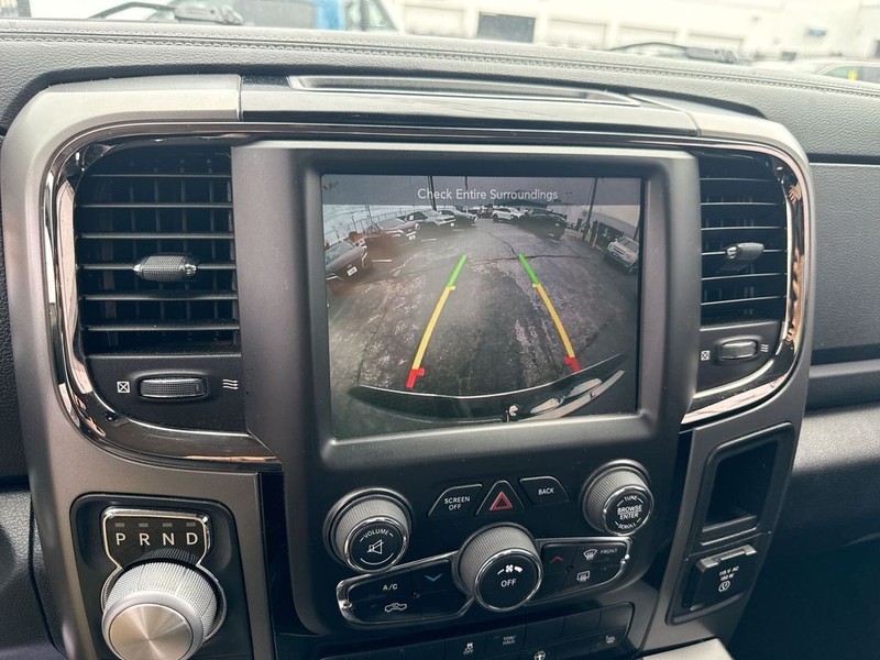 Ram 1500 Vehicle Full-screen Gallery Image 22