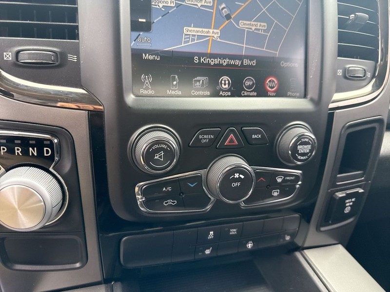 Ram 1500 Vehicle Full-screen Gallery Image 26