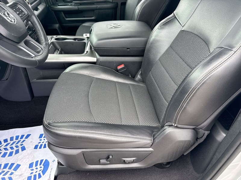 Ram 1500 Vehicle Full-screen Gallery Image 27