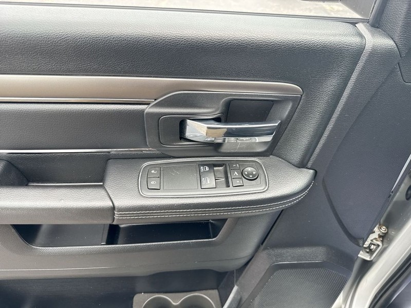 Ram 1500 Vehicle Full-screen Gallery Image 29