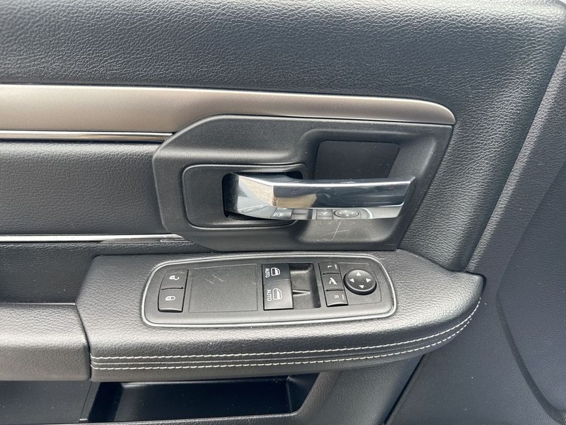 Ram 1500 Vehicle Full-screen Gallery Image 30