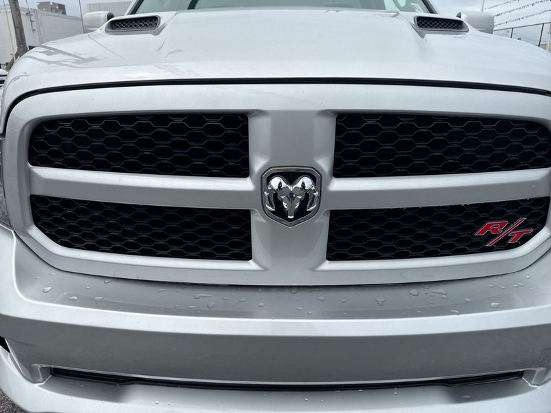 Ram 1500 Vehicle Full-screen Gallery Image 35