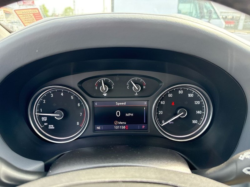 Buick Enclave Vehicle Full-screen Gallery Image 13