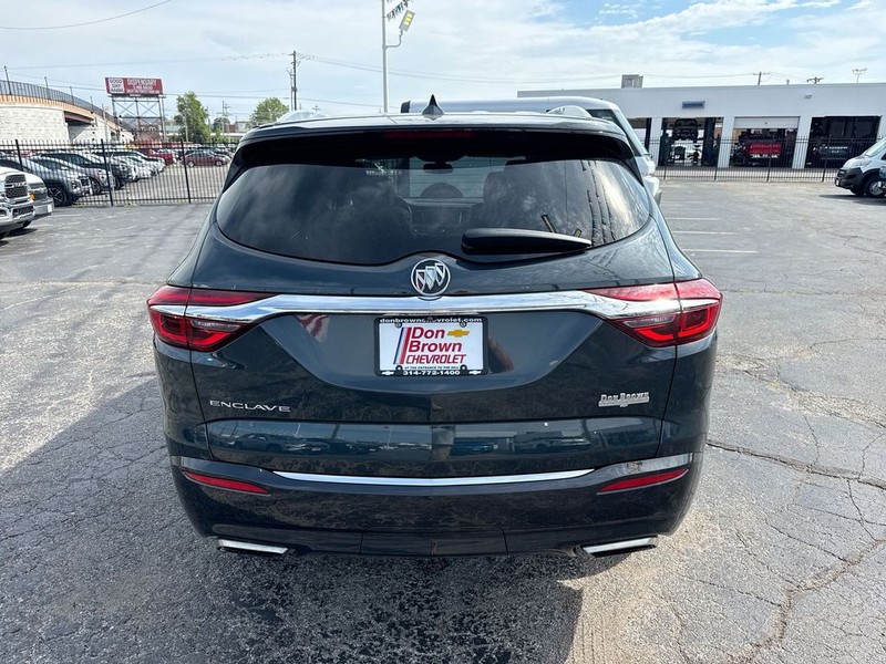 Buick Enclave Vehicle Full-screen Gallery Image 27