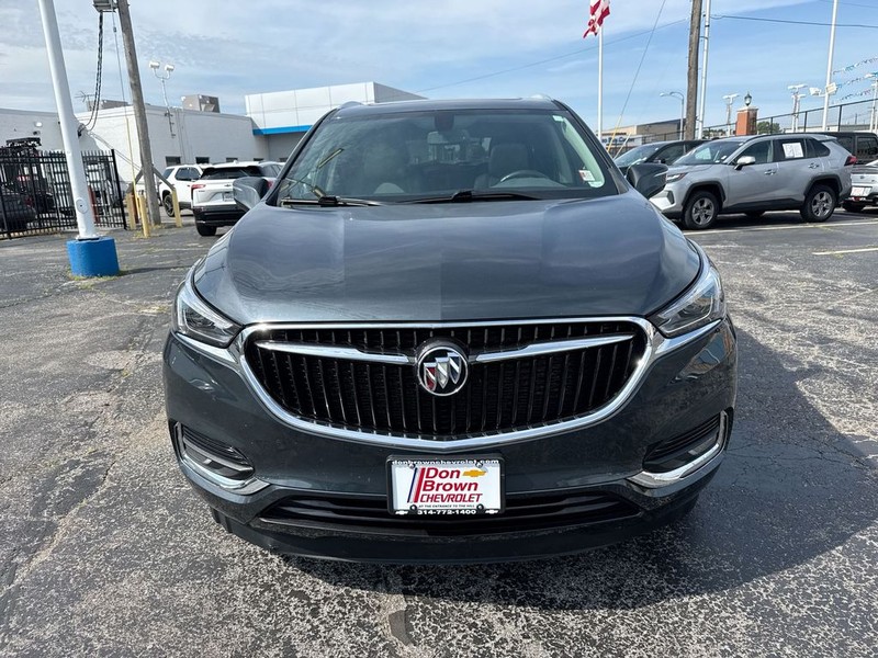Buick Enclave Vehicle Full-screen Gallery Image 30