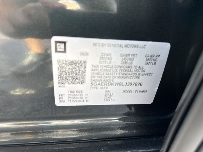 Buick Enclave Vehicle Full-screen Gallery Image 42