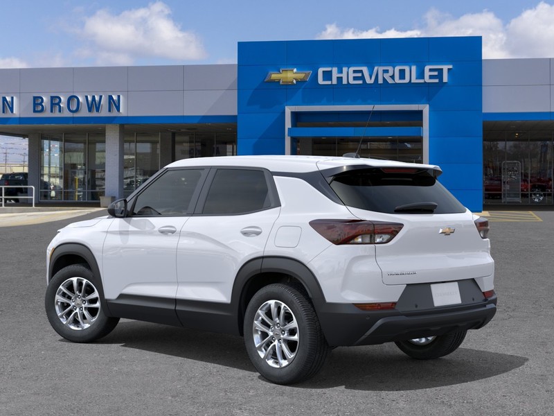 Chevrolet Trailblazer Vehicle Full-screen Gallery Image 3