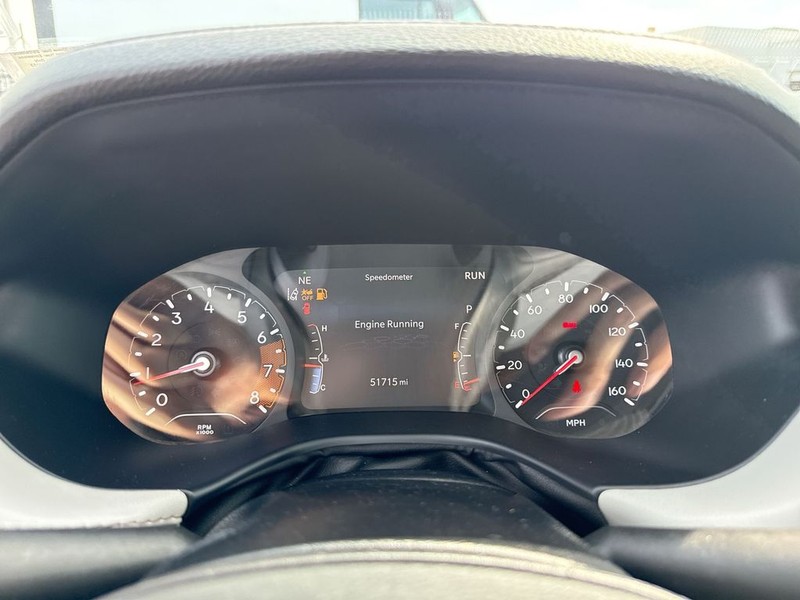 Jeep Compass Vehicle Full-screen Gallery Image 18