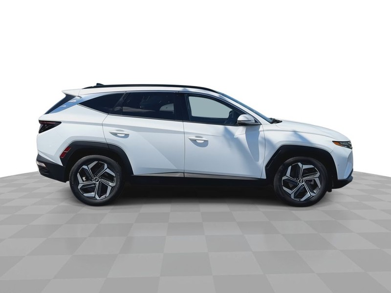 Hyundai Tucson Vehicle Full-screen Gallery Image 14