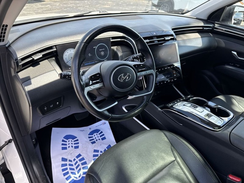 Hyundai Tucson Vehicle Full-screen Gallery Image 17