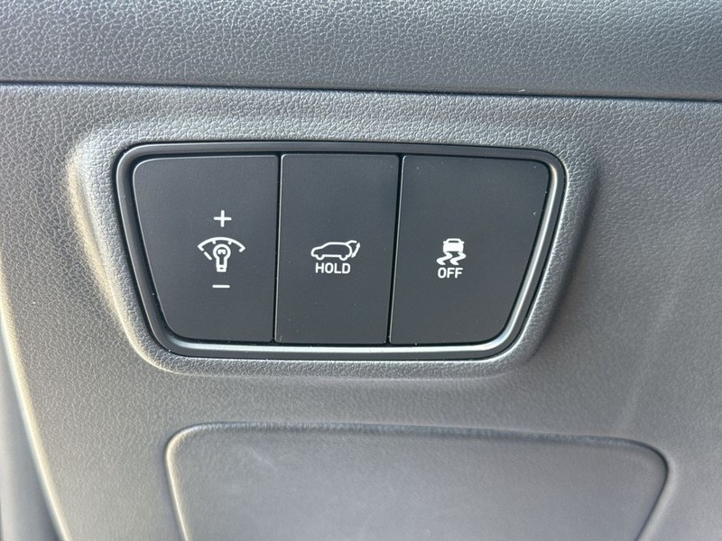 Hyundai Tucson Vehicle Full-screen Gallery Image 23