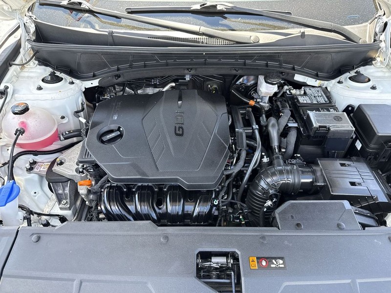 Hyundai Tucson Vehicle Full-screen Gallery Image 36