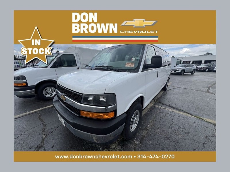 2025 Chevrolet Express 3500 LT Extended's photo
