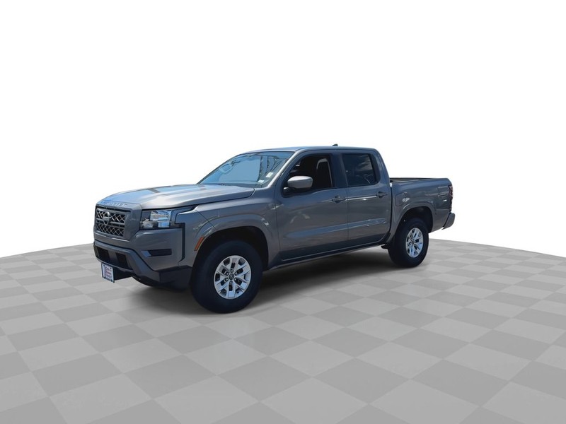 Nissan Frontier Vehicle Full-screen Gallery Image 6
