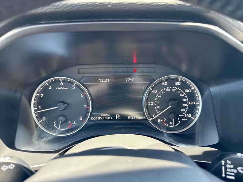 Mitsubishi Outlander Vehicle Full-screen Gallery Image 19