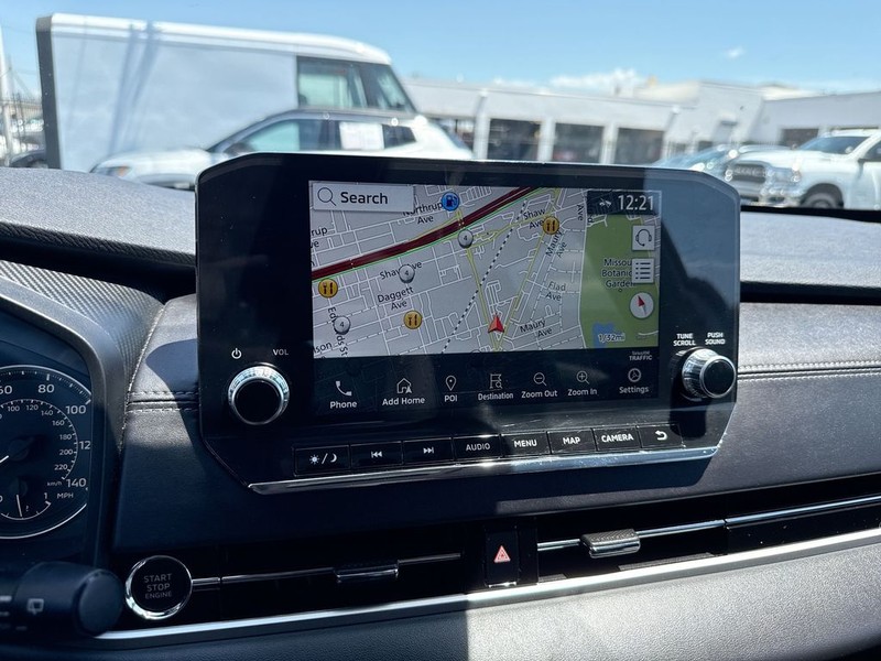 Mitsubishi Outlander Vehicle Full-screen Gallery Image 21