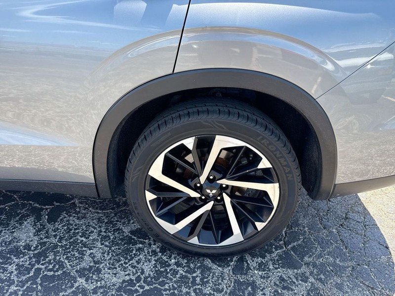 Mitsubishi Outlander Vehicle Full-screen Gallery Image 39