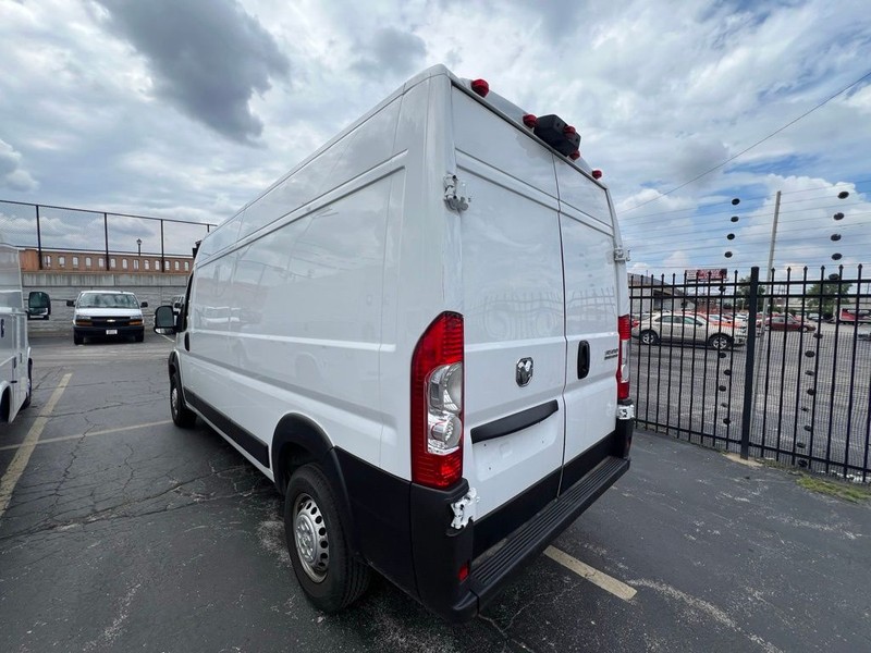 Ram ProMaster 3500 Vehicle Full-screen Gallery Image 4
