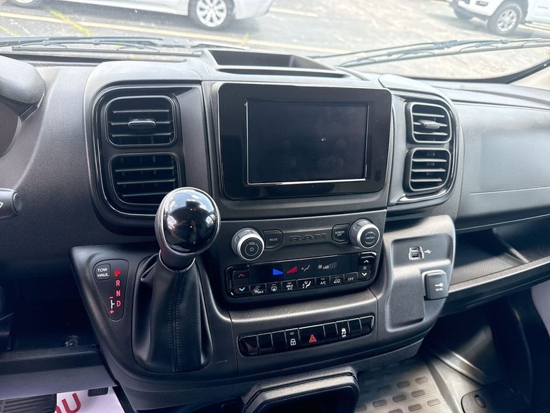 Ram ProMaster Cargo Van Vehicle Full-screen Gallery Image 20