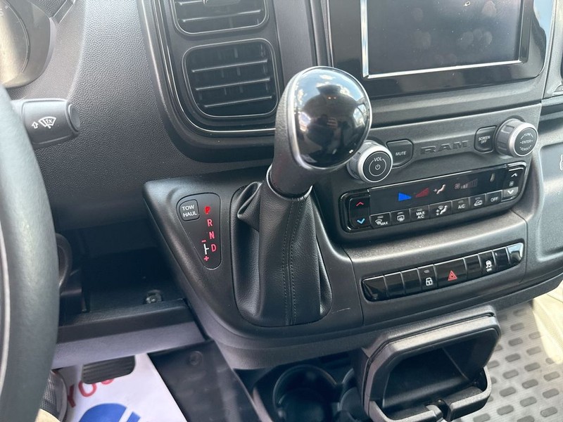 Ram ProMaster Cargo Van Vehicle Full-screen Gallery Image 22