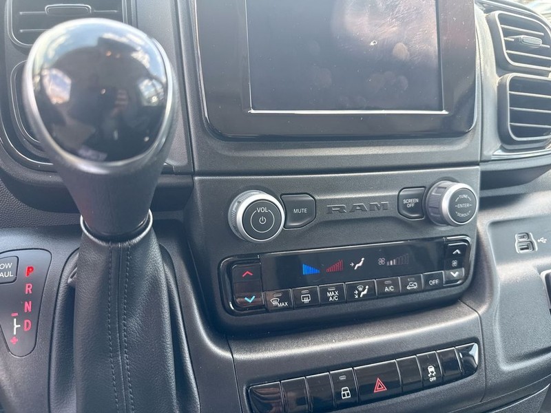 Ram ProMaster Cargo Van Vehicle Full-screen Gallery Image 24